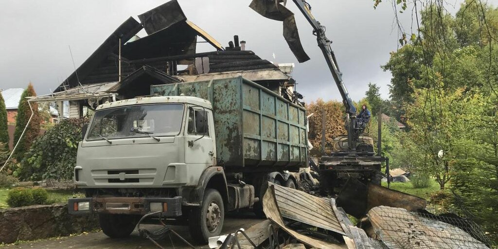 Вывоз мусора после пожара с утилизацией в Дагестанских Огнях в октябре