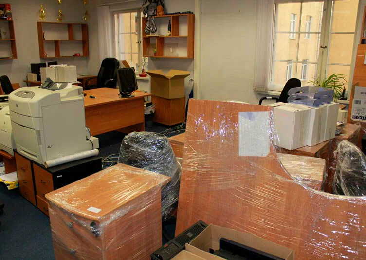 Вывоз старой офисной мебели в Дагестанских Огнях в октябре