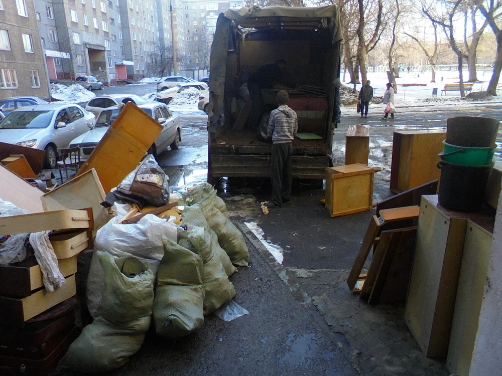 Вывоз мусора из подвала с утилизацией в Дагестанских Огнях в октябре