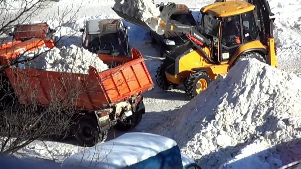 Вывоз снега с погрузкой в Дагестанских Огнях для организаций и частных лиц в октябре